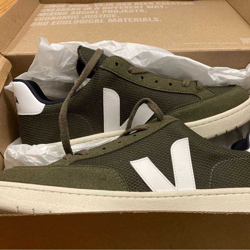 Veja Men's Olive Green Sneakers